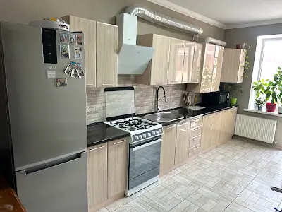 квартира за адресою Бишівська вул., 7
