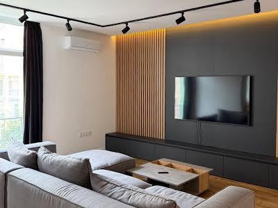 квартира за адресою Регенераторна вул., 4