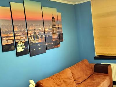 квартира за адресою Миколи Ушакова вул., 1