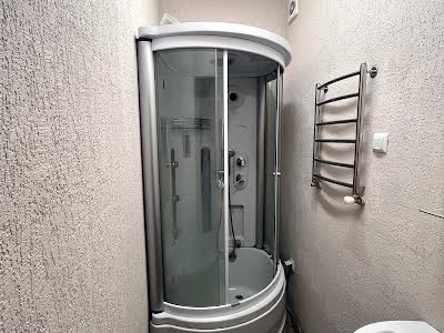 квартира за адресою Повітряна вул., 83