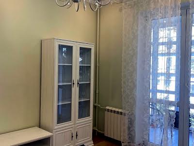 квартира за адресою Лондонська вул. (Пітерська), 14