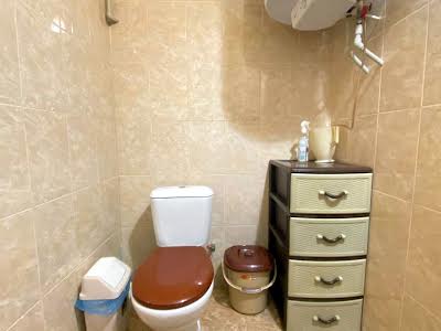 квартира по адресу Дмитра Яворницького ул., 2Б