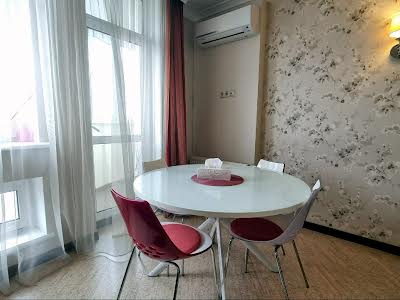 квартира за адресою Федора Ернста вул., 16-Б