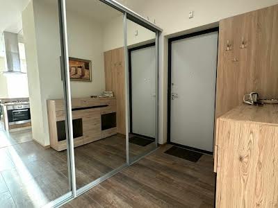 квартира за адресою Під Дубом вул. (Космонавтів), 26