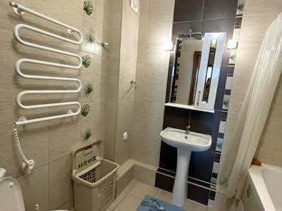 квартира за адресою Дніпровська набережна вул., 26а