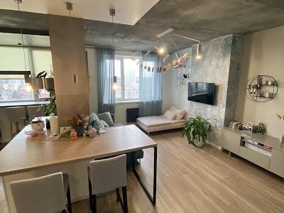 квартира по адресу Феодосийская ул., 3-В