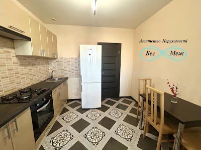 квартира за адресою Боголюбова вул., 13