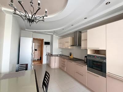 квартира за адресою Срібнокільська вул., 1