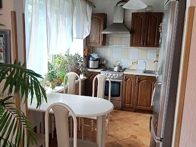 квартира за адресою Михайла Стельмаха вул., 6