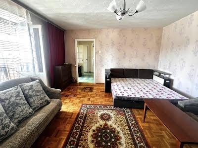 квартира по адресу Межигорская ул., 50