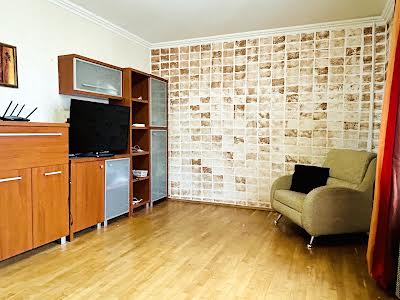 квартира по адресу Ревуцкого ул., 42Б