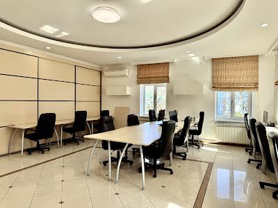 квартира по адресу Трёхсвятительская ул., 13