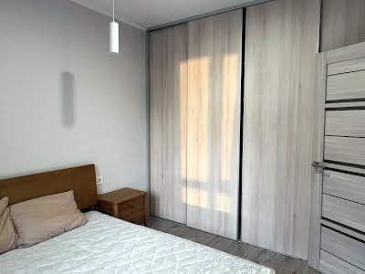 квартира за адресою Зарічна вул., 2