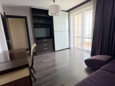 квартира за адресою Дніпровська набережна вул., 1-А