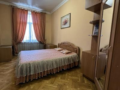 квартира по адресу Черновола просп. (700-летия Львова), 1