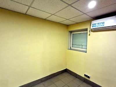 комерційна за адресою Лисенка вул., 13