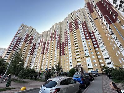 квартира за адресою Сергія Данченка вул., 5