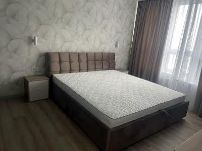 квартира за адресою Михайла Максимовича вул. (Онуфрія Трутенка), 32-а