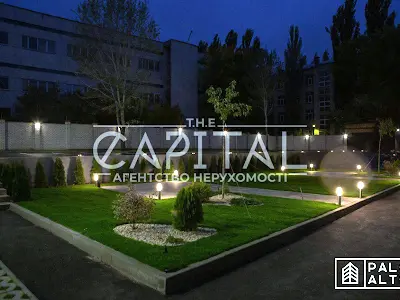 коммерческая по адресу Старокиївська, 10