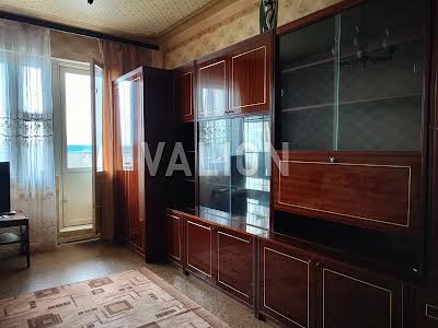 квартира за адресою Каштанова вул., 12-А