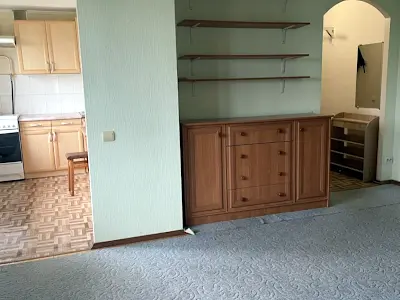 квартира по адресу Строителей ул., 16