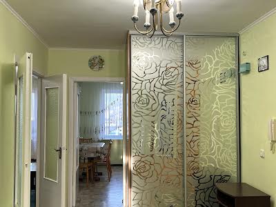 квартира за адресою Стадіонна вул., 6а