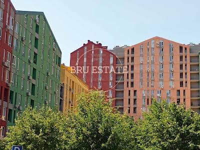 квартира за адресою Регенераторна вул., 4 к5