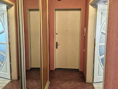 квартира за адресою Кленова вул., 2а