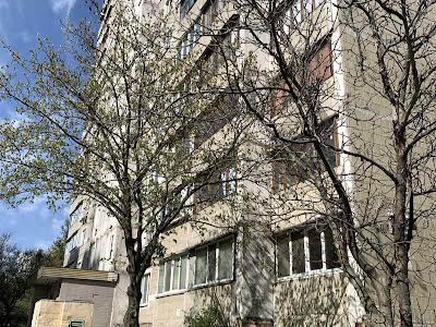 квартира за адресою Автозаводська вул., 81