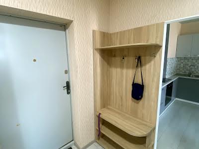 квартира по адресу Ревуцкого ул., 40-В