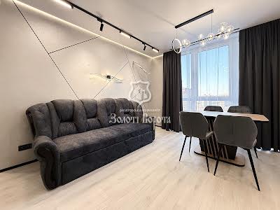 квартира за адресою Віктора Некрасова вул. (Північно-Сирецька), 8