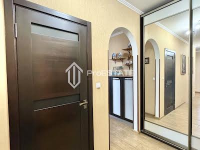 квартира по адресу Бориспольская ул., 4