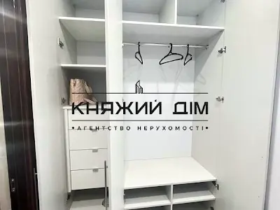 квартира за адресою Дніпровська набережна вул., 17В