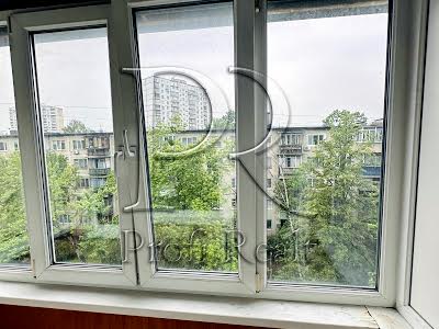 квартира за адресою Братиславська вул., 16