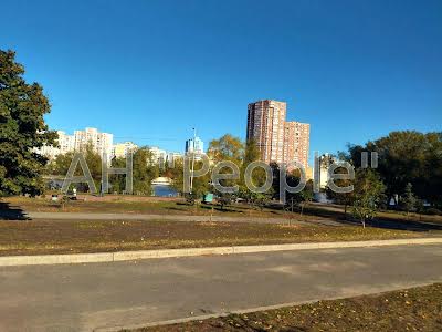 квартира за адресою Драгоманова вул., 1К