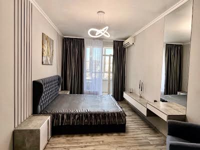 квартира за адресою Генуезька вул., 24д к.1-3