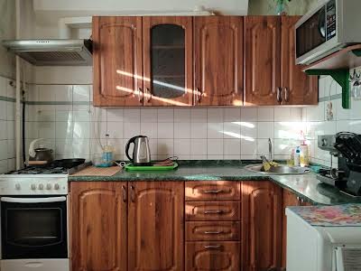 квартира за адресою Леоніда Каденюка просп. (Юрія Гагаріна), 3
