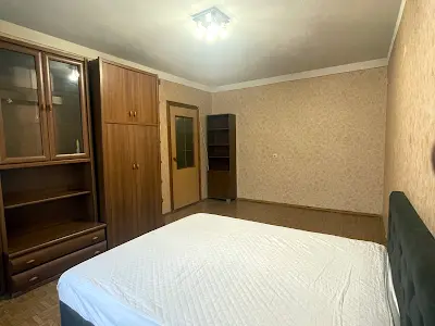 квартира за адресою Лариси Руденко вул., 21