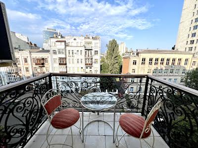 квартира за адресою Шота Руставелі вул., 38