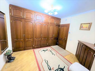 квартира за адресою Смілянська вул., 15