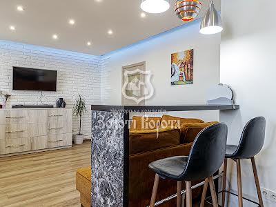 квартира за адресою Боголюбова вул., 8