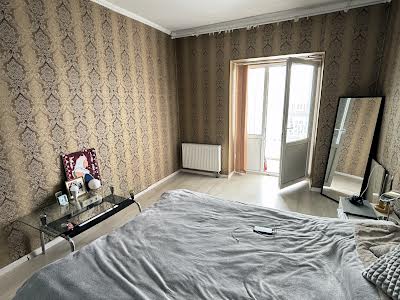 квартира за адресою Патріарха Мстислава Скрипника вул., 48а