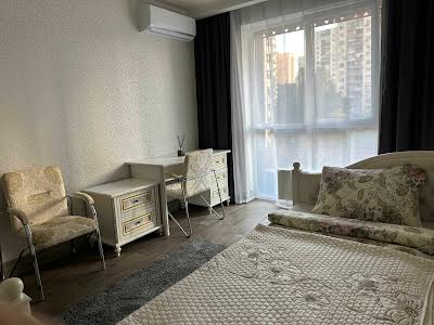 квартира за адресою Митрополита Василя Липківського вул. (Урицького), 16б