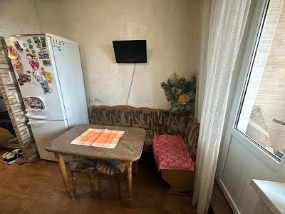 квартира за адресою Івана Миколайчука вул., 12