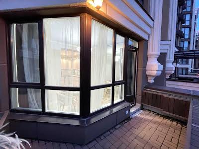 квартира по адресу Молодіжна ул., 4