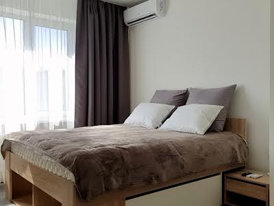 квартира за адресою Бориса Тлехаса вул., 17
