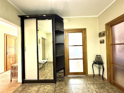 квартира за адресою Свободи просп., 32
