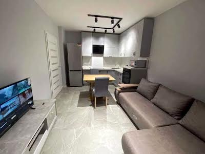 квартира за адресою Салютна вул., 2б