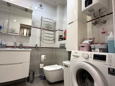 квартира за адресою Патріарха Мстислава Скрипника вул., 48-А