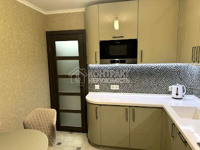 квартира за адресою Астрономічна вул., 35г